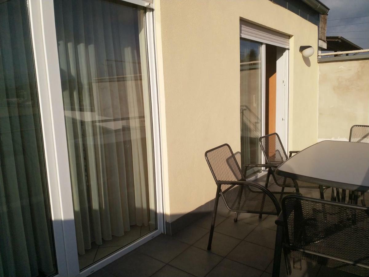 Gastehaus Reuten Acomodação com café da manhã Ensdorf Exterior foto