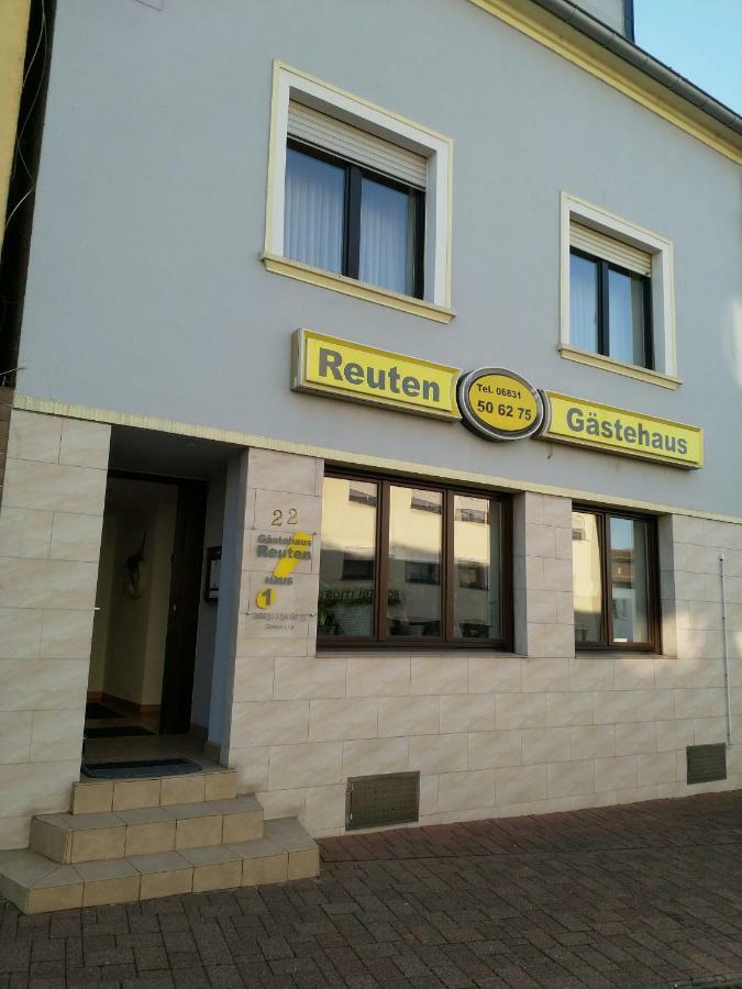 Gastehaus Reuten Acomodação com café da manhã Ensdorf Exterior foto